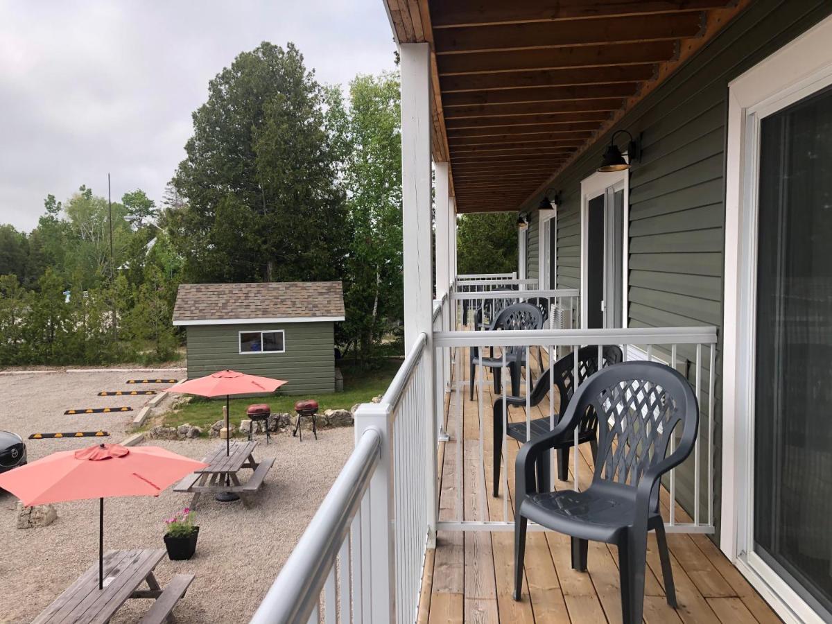 Escarpment Heights Motel Tobermory Esterno foto