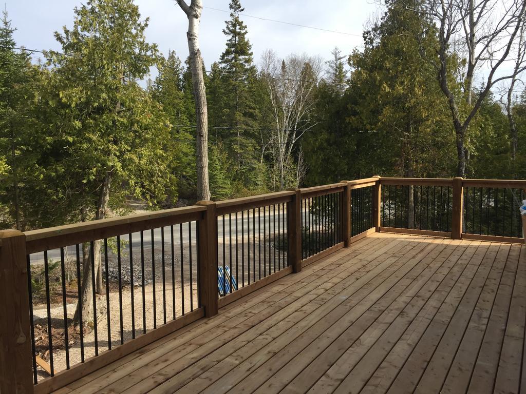 Escarpment Heights Motel Tobermory Esterno foto